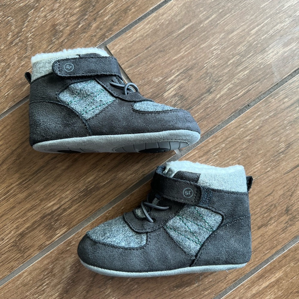Stride rite infant boot shoes size 12-18months